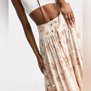 Free People Magnetic Meadows Maxi Skirt Never worn Size XS